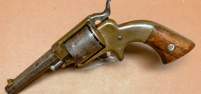 Allen&Wheelock Sidehammer Revolver 32RF Third Model - Brass Frame - Long Cilinder 03